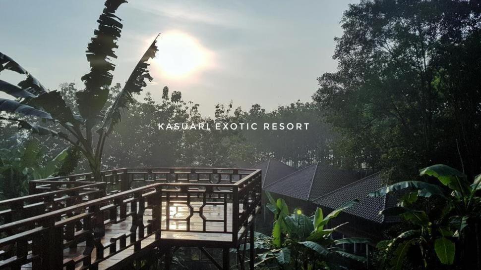 Kasuari Exotic Resort Magelang Extérieur photo