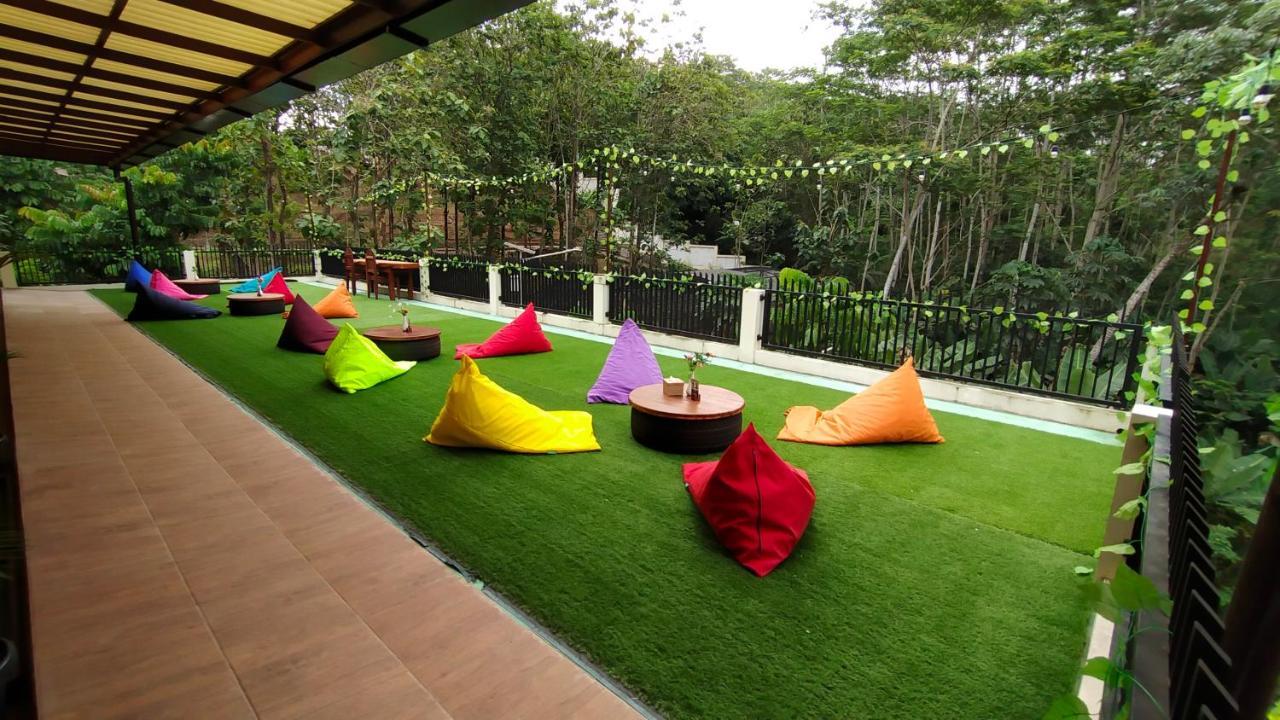 Kasuari Exotic Resort Magelang Extérieur photo