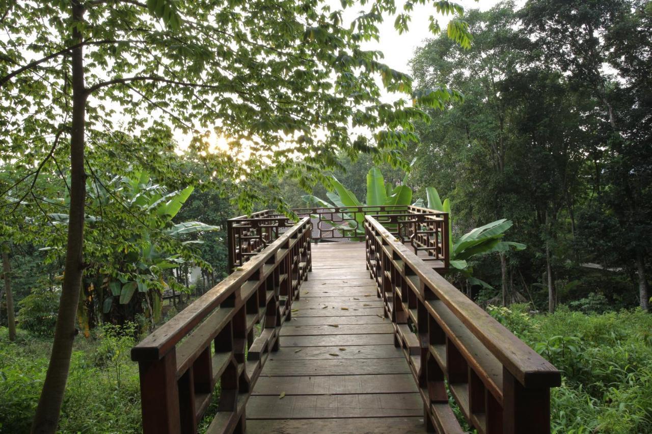 Kasuari Exotic Resort Magelang Extérieur photo