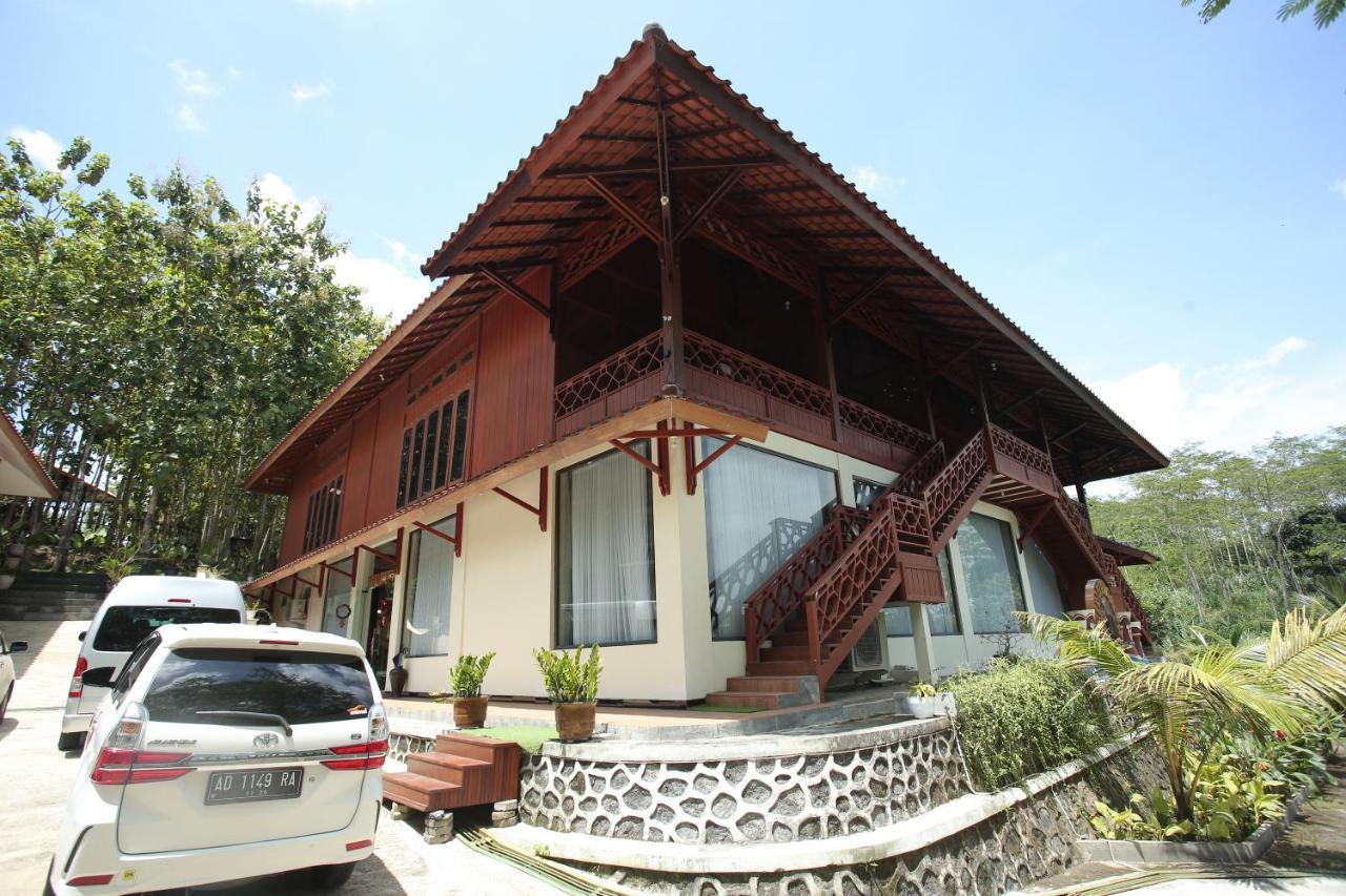 Kasuari Exotic Resort Magelang Extérieur photo